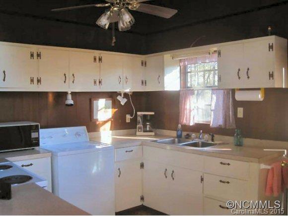39 Round Mountain Road Brevard, NC 28712 - Photo 3 of 17 Gallery Image 3