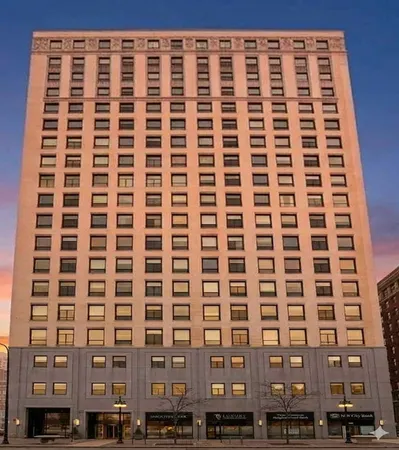 $255,000 | 910 South Michigan Avenue, Unit 1009, Chicago, IL 60605