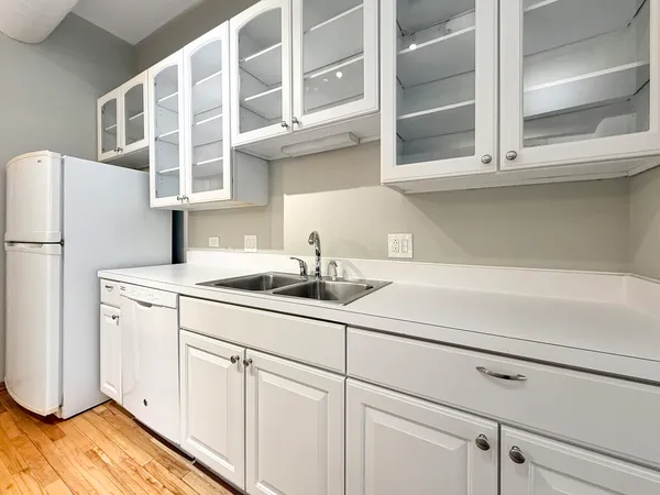 $255,000 | 910 South Michigan Avenue, Unit 1009, Chicago, IL 60605