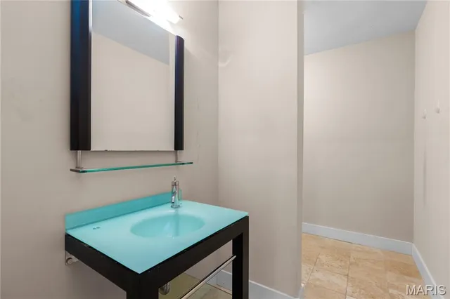 $210,000 | 603 Westgate Avenue, Unit 603C, St. Louis, MO 63130