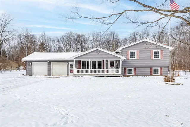$299,900 | 2747 Gildersleeve Road, Marion, NY 14568