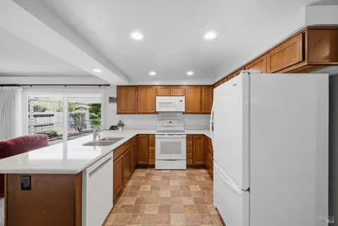 $975,000 | 3378 Twin Oaks Drive, Napa, CA 94558