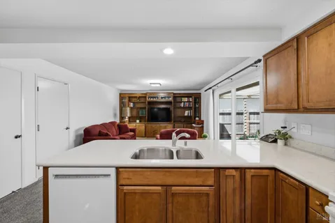 $975,000 | 3378 Twin Oaks Drive, Napa, CA 94558