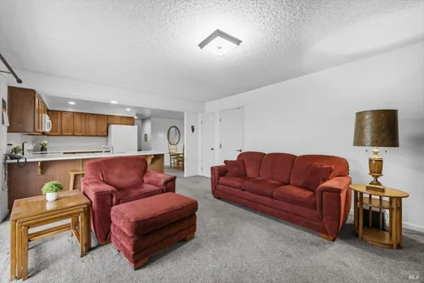 $975,000 | 3378 Twin Oaks Drive, Napa, CA 94558