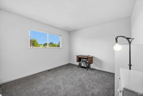 $975,000 | 3378 Twin Oaks Drive, Napa, CA 94558