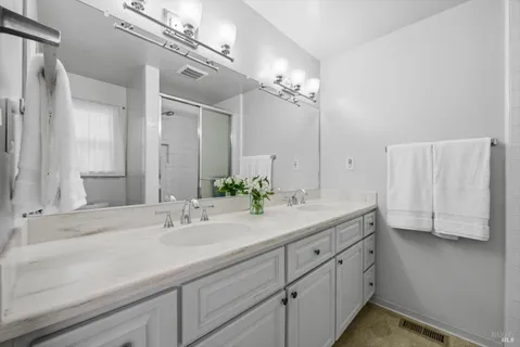$975,000 | 3378 Twin Oaks Drive, Napa, CA 94558