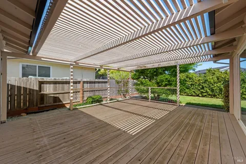 $975,000 | 3378 Twin Oaks Drive, Napa, CA 94558