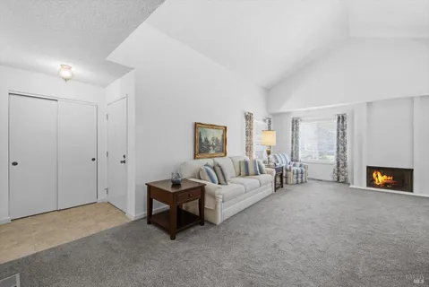 $975,000 | 3378 Twin Oaks Drive, Napa, CA 94558