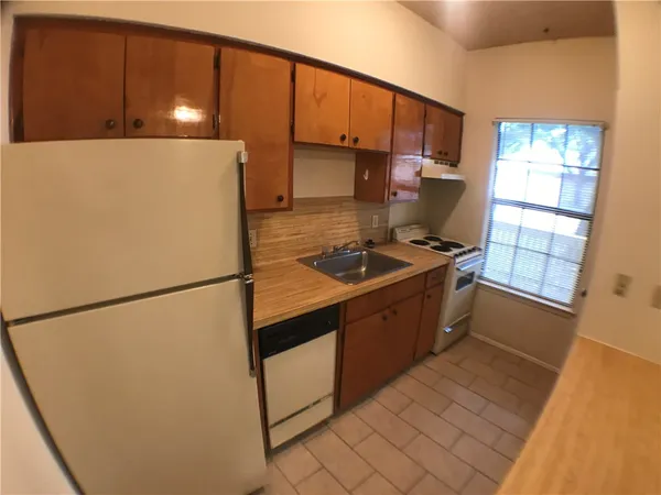 $985 | 619 West 37th Street, Unit 104, Austin, TX 78705