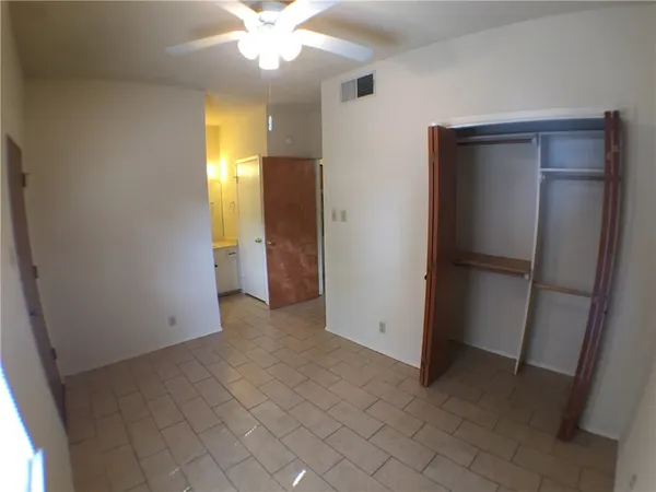 $985 | 619 West 37th Street, Unit 104, Austin, TX 78705