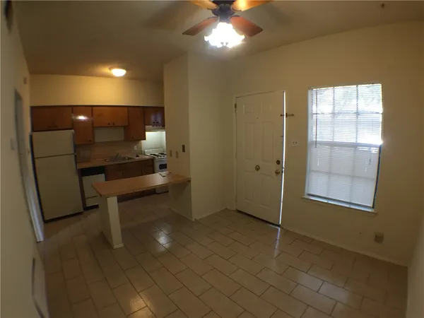 $985 | 619 West 37th Street, Unit 104, Austin, TX 78705