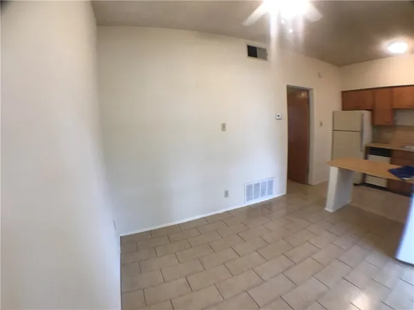 $985 | 619 West 37th Street, Unit 104, Austin, TX 78705