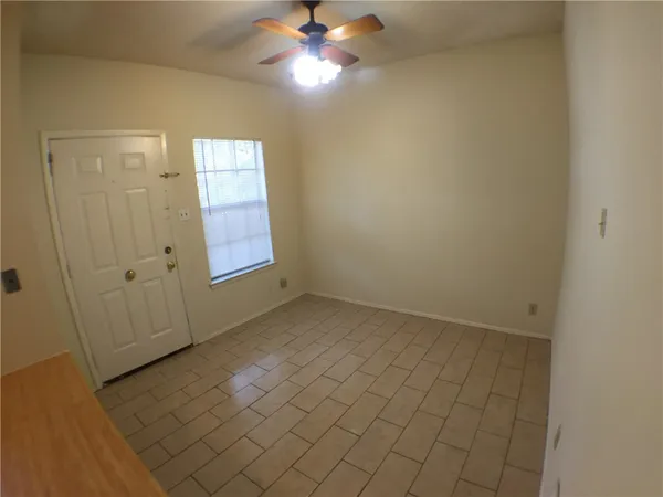 $985 | 619 West 37th Street, Unit 104, Austin, TX 78705