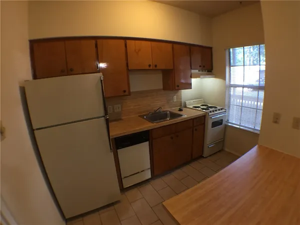 $985 | 619 West 37th Street, Unit 104, Austin, TX 78705