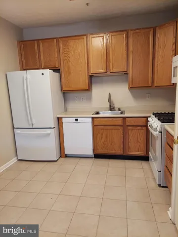 $2,250 | 8089 Brookstone Court, Severn, MD 21144