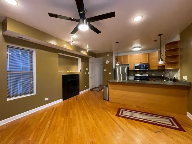 $159,900 | 6938 South Dorchester Avenue, Unit 2, Chicago, IL 60637