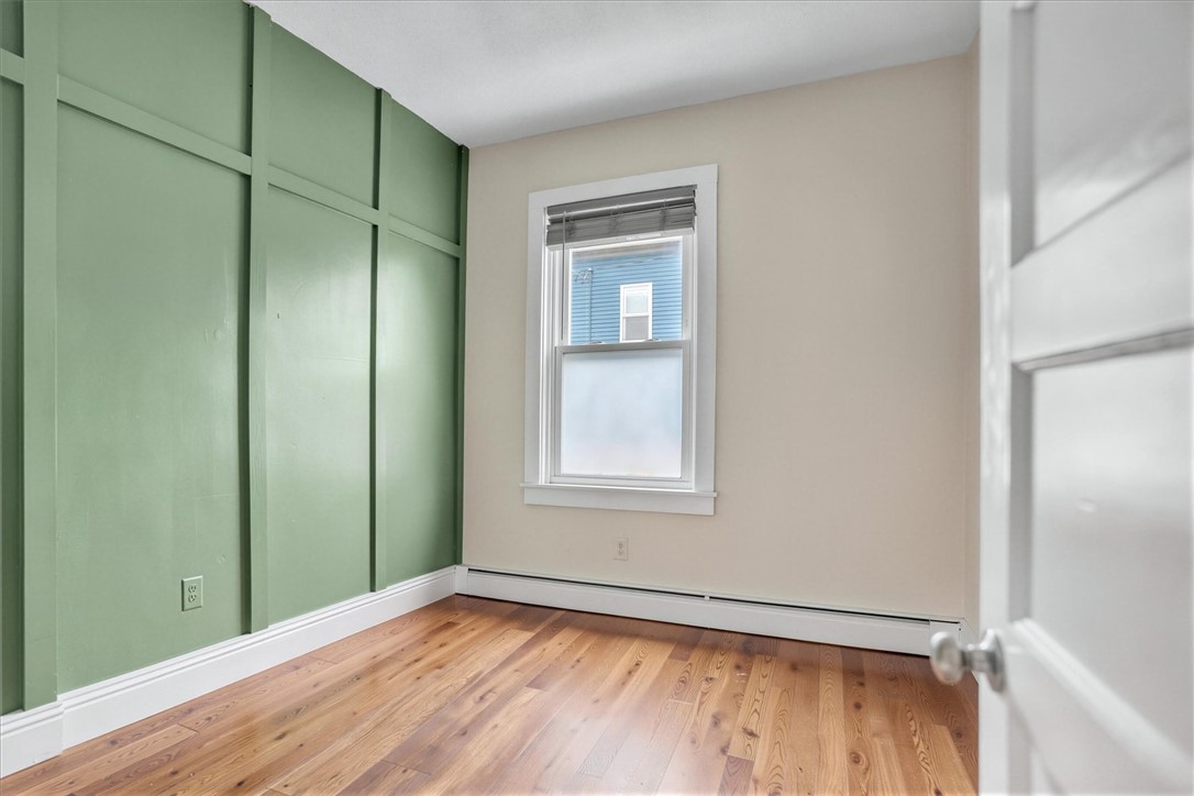 20 Barney Street Warren, RI 02885 - Photo 8 of 35