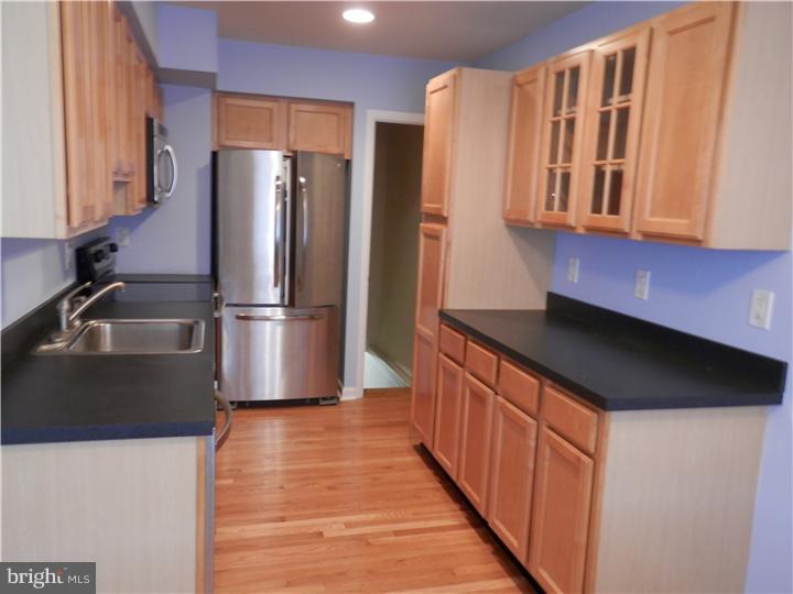 613 Sherrie Road Philadelphia, PA 19115 - Photo 6 of 11 Kitchen