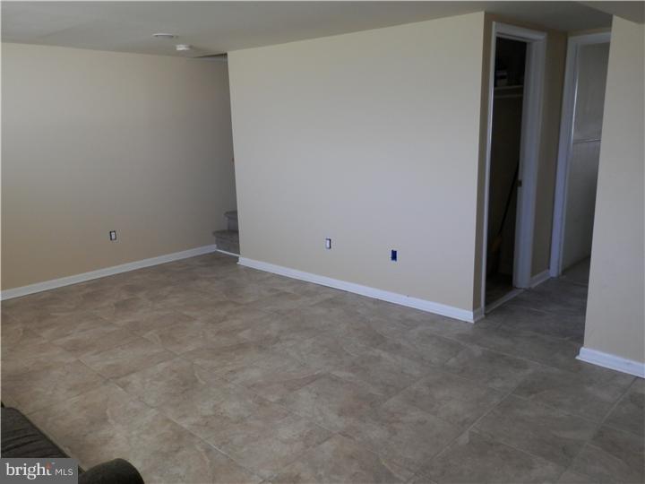 613 Sherrie Road Philadelphia, PA 19115 - Photo 8 of 11 Family Room