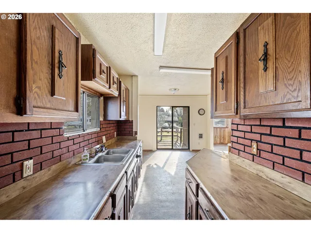 $239,000 | 2669 Edison Street, Eugene, OR 97402