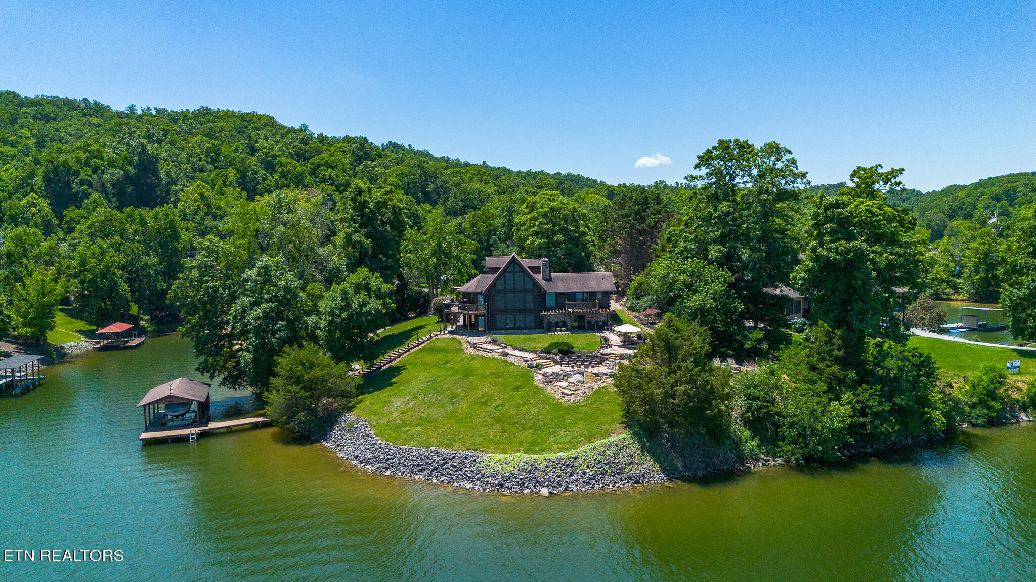 114 Chickasaw Point Ten Mile, TN 37880 - Photo 1 of 60 DJI_0620-HDR