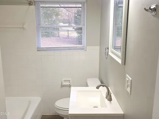 $1,295 | 409 Rose Lane, Raleigh, NC 27610