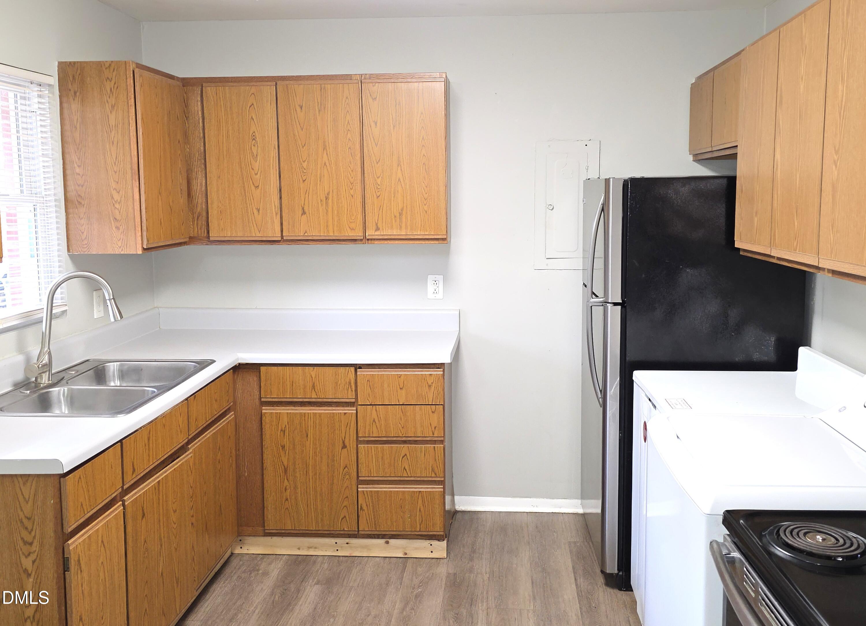 409 Rose Lane Raleigh, NC 27610 - Photo 6 of 14 KITCHEN