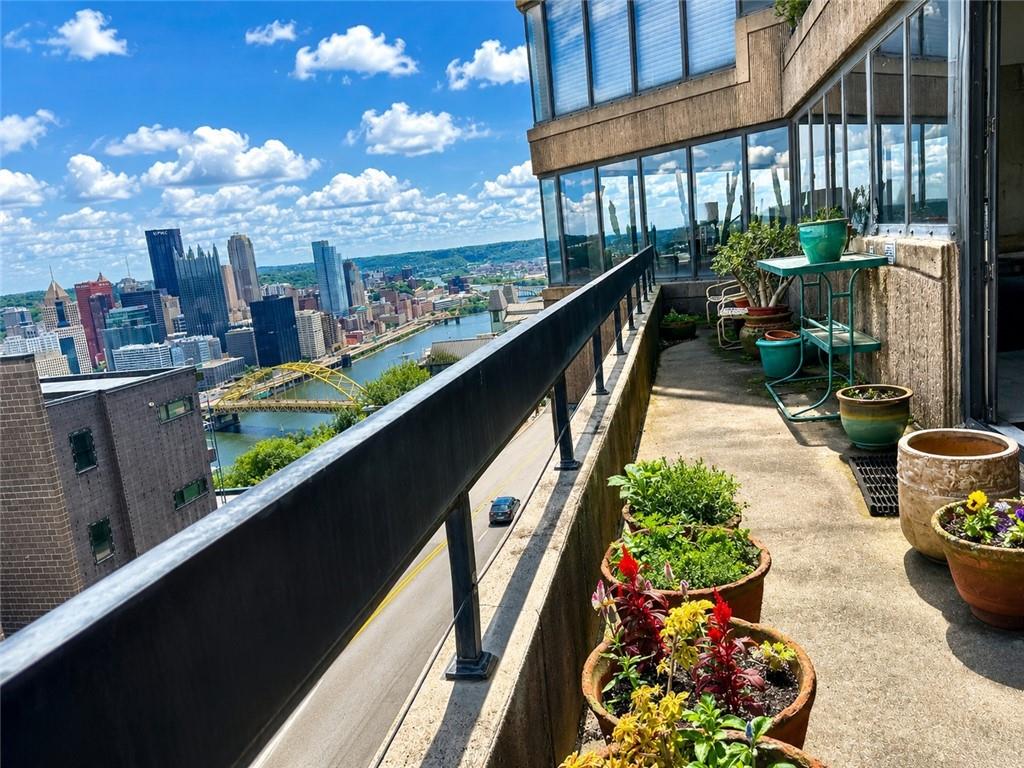 1 Trimont Lane, Unit 490E Pittsburgh, PA 15211 - Photo 24 of 31 This is the deck looking upriver