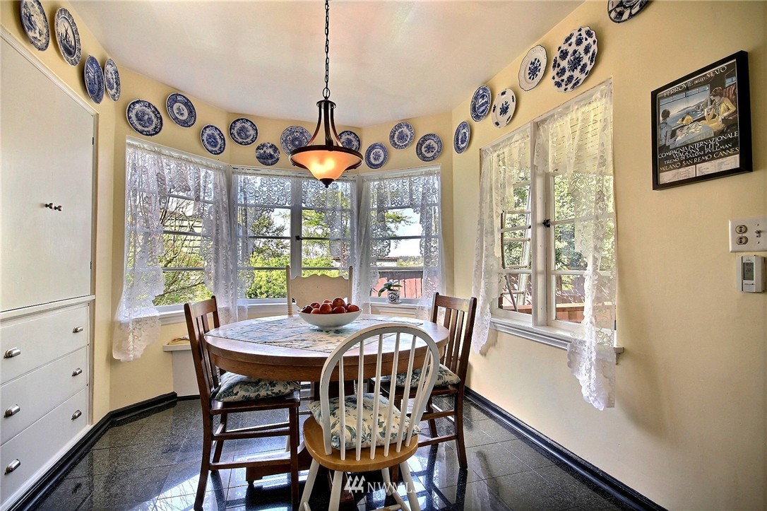 320 Renton Avenue South Renton, WA 98057 - Photo 4 of 25