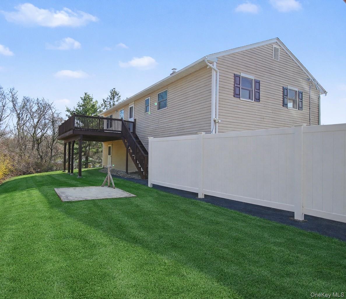 11 Richard Road Mahopac, NY 10541 - Photo 5 of 34