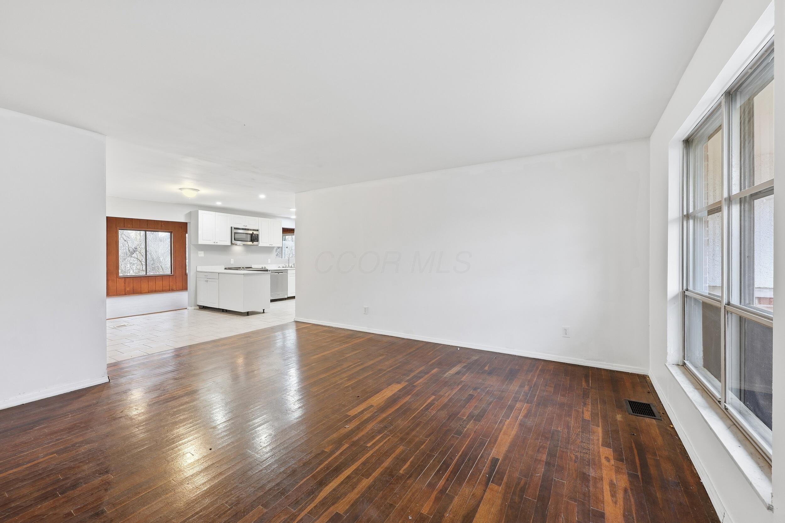 1485 Norma Road Columbus, OH 43229 - Photo 5 of 31 Refinished Hardwood Floors