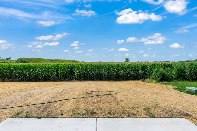 a view of outside area