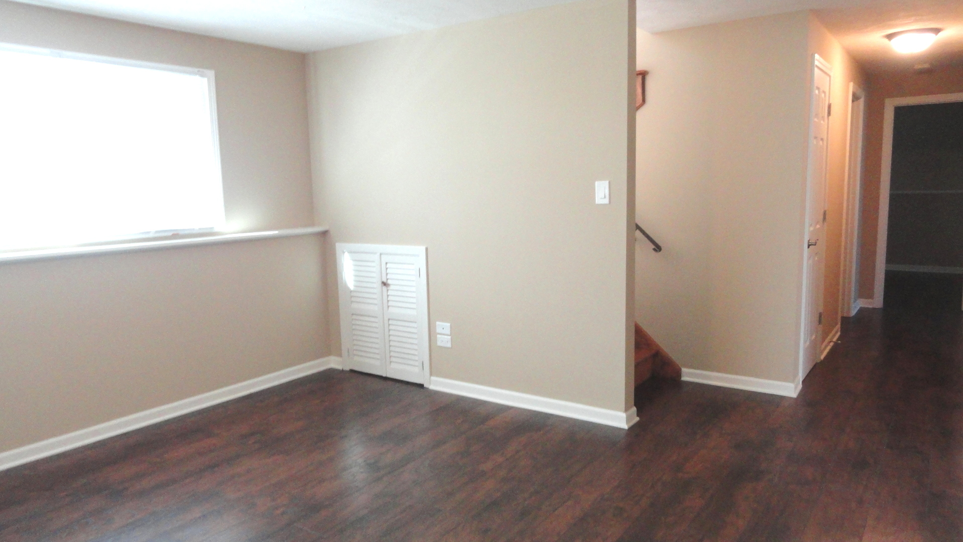 905 Iowa Avenue Addison, IL 60101 - Photo 22 of 30 an empty room with wooden floor