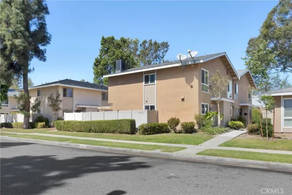 $580,000 | 13451 Village Cerritos Ca, Cerritos, CA 90703