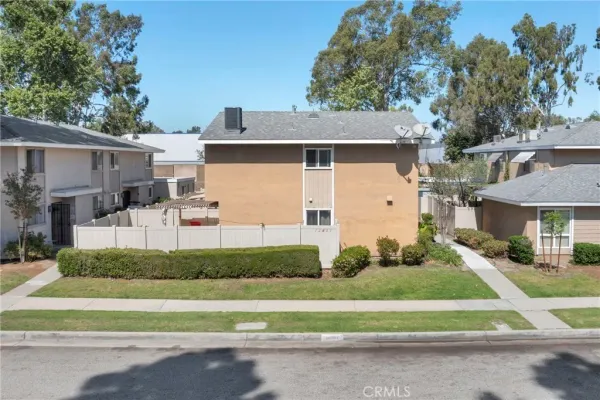 $580,000 | 13451 Village Cerritos Ca, Cerritos, CA 90703