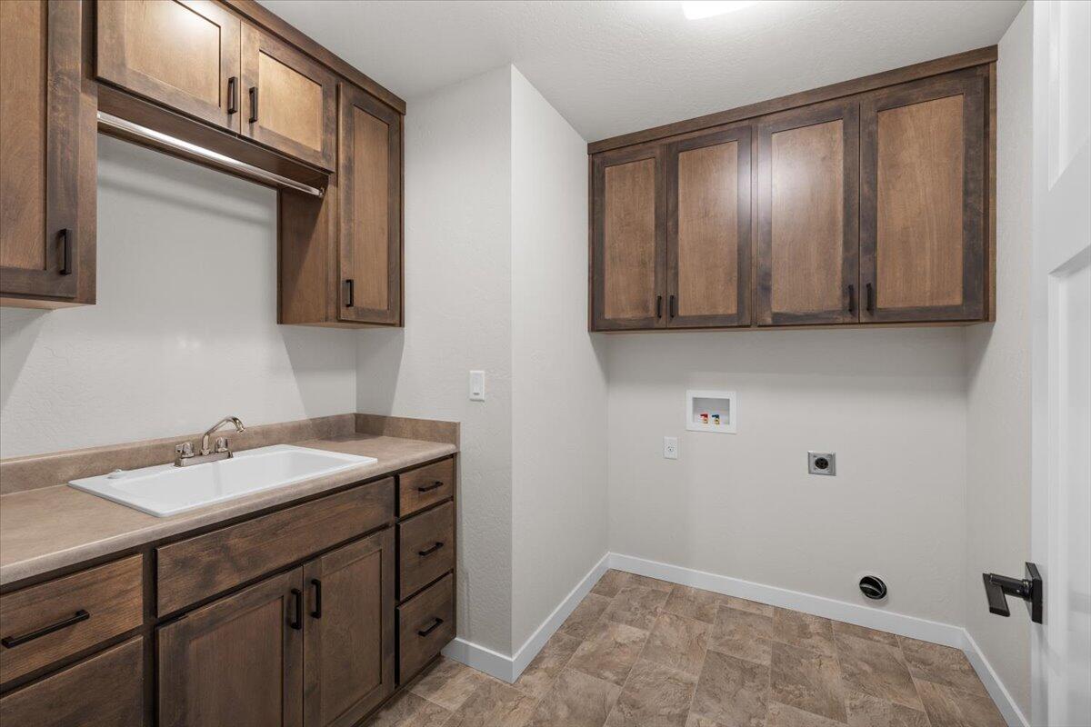 1865 Gabriel Way Medford, OR 97501 - Photo 17 of 28 09-CI_4796