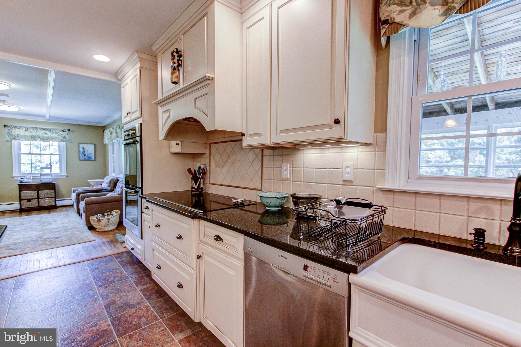 9 Pickwick Lane Malvern, PA 19355 - Photo 13 of 61 Kitchen