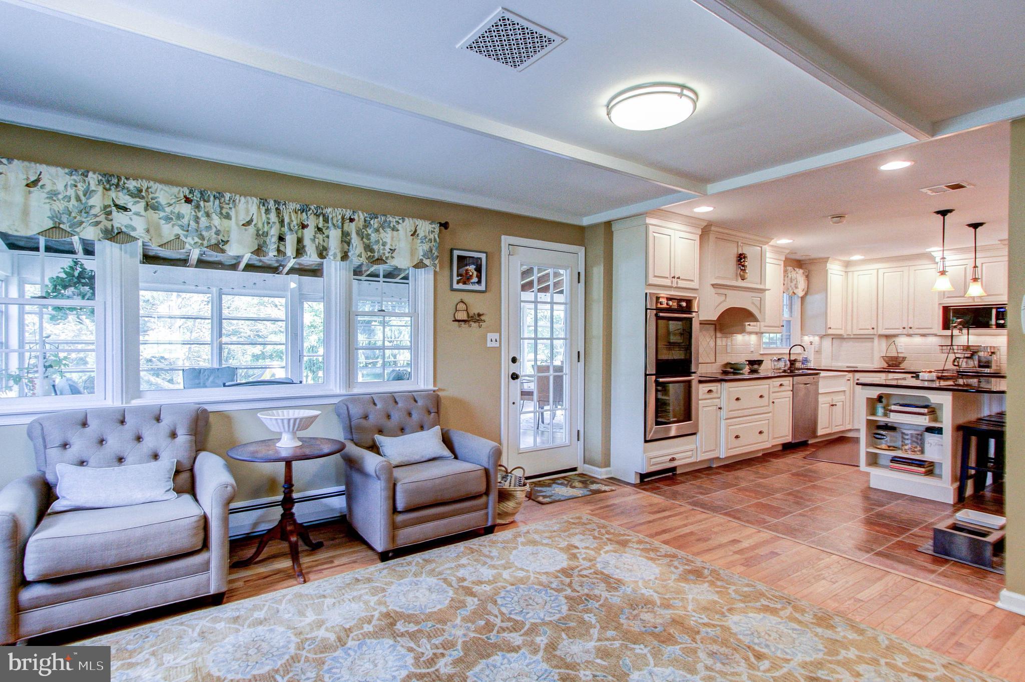 9 Pickwick Lane Malvern, PA 19355 - Photo 18 of 61 Living Room