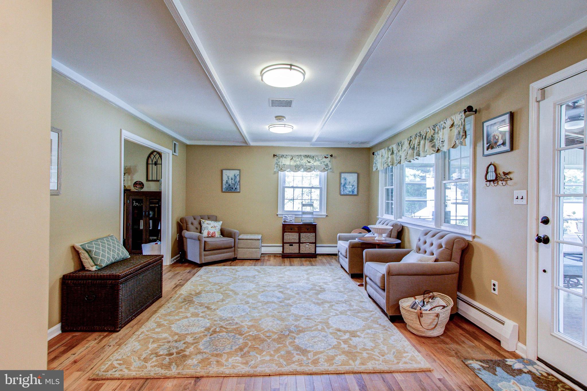 9 Pickwick Lane Malvern, PA 19355 - Photo 20 of 61 Living Room