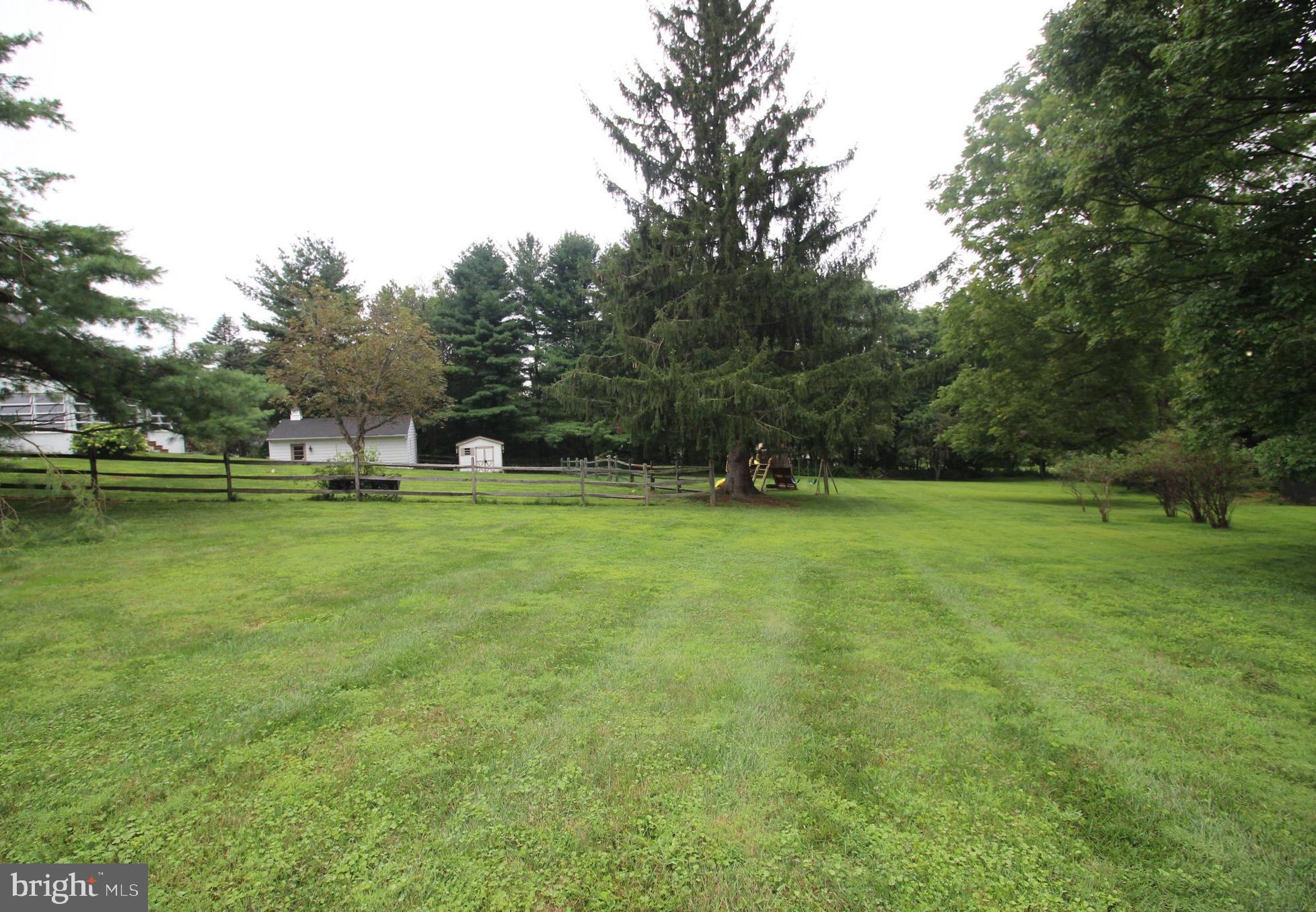 9 Pickwick Lane Malvern, PA 19355 - Photo 61 of 61 Side View of Back Lot