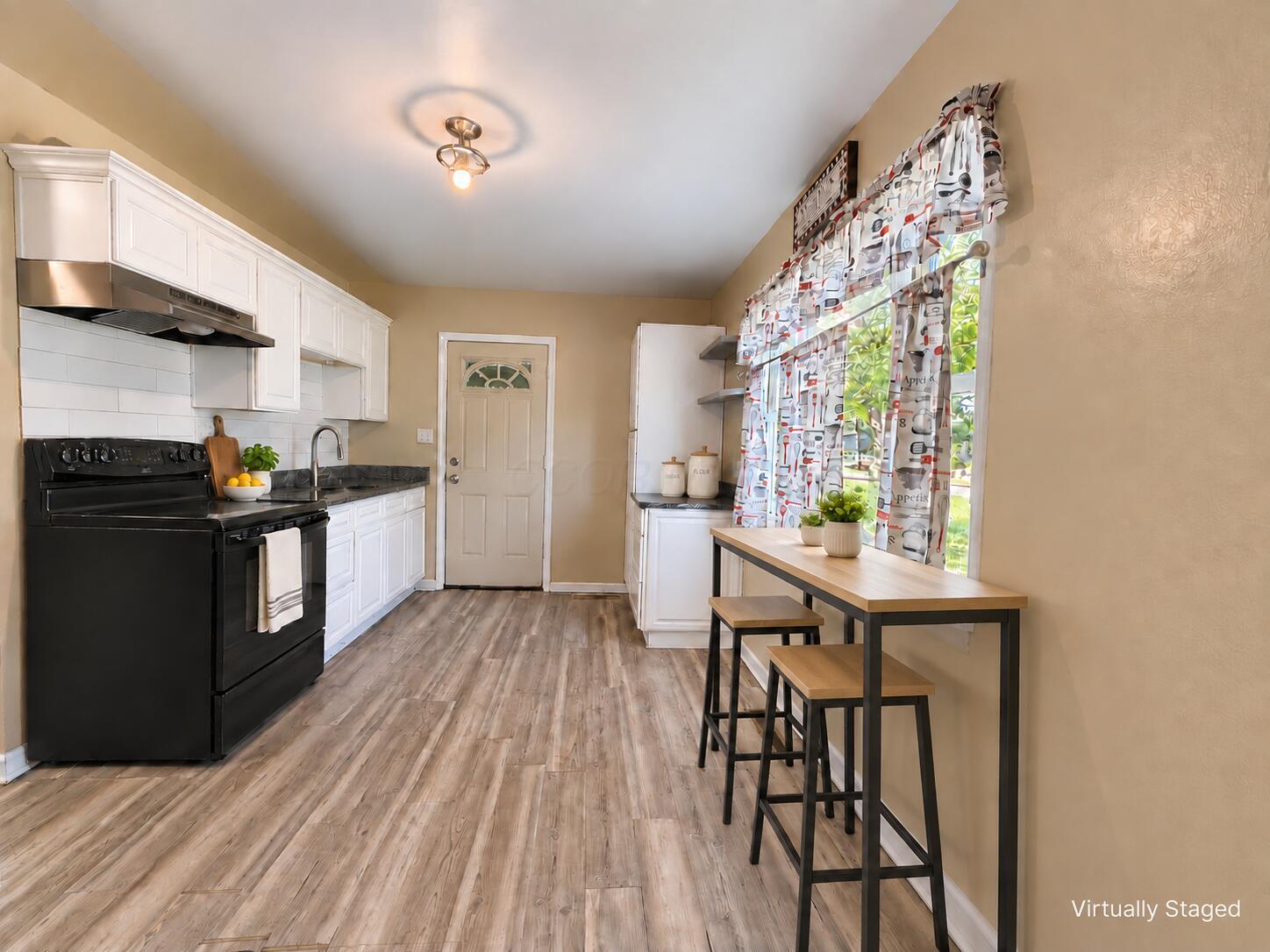 1769 Ward Road Columbus, OH 43224 - Photo 6 of 18 Eat- In Kitchen