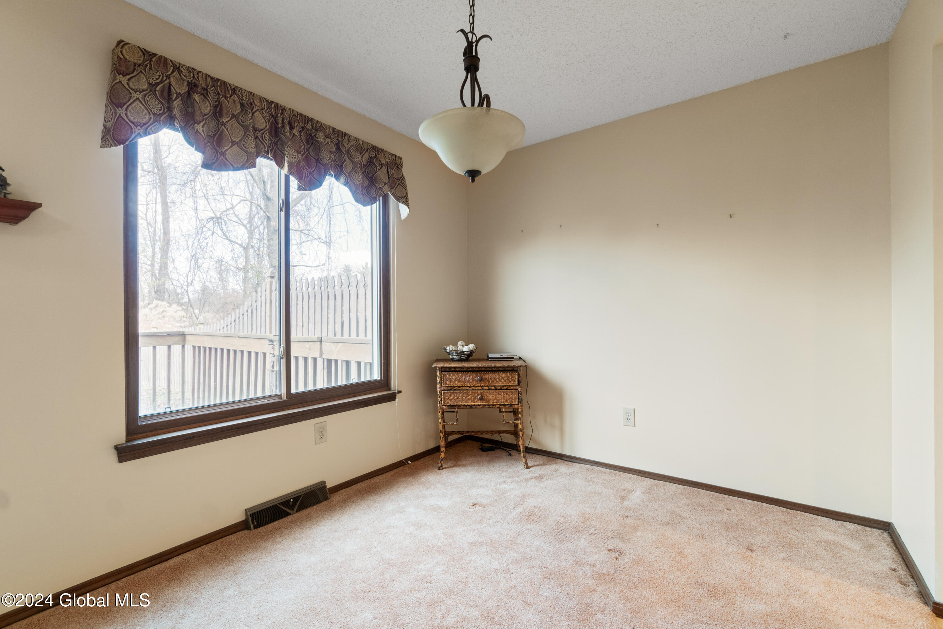 14 Rugby Road Bethlehem, NY 12159 - Photo 20 of 31 31-DSC04044