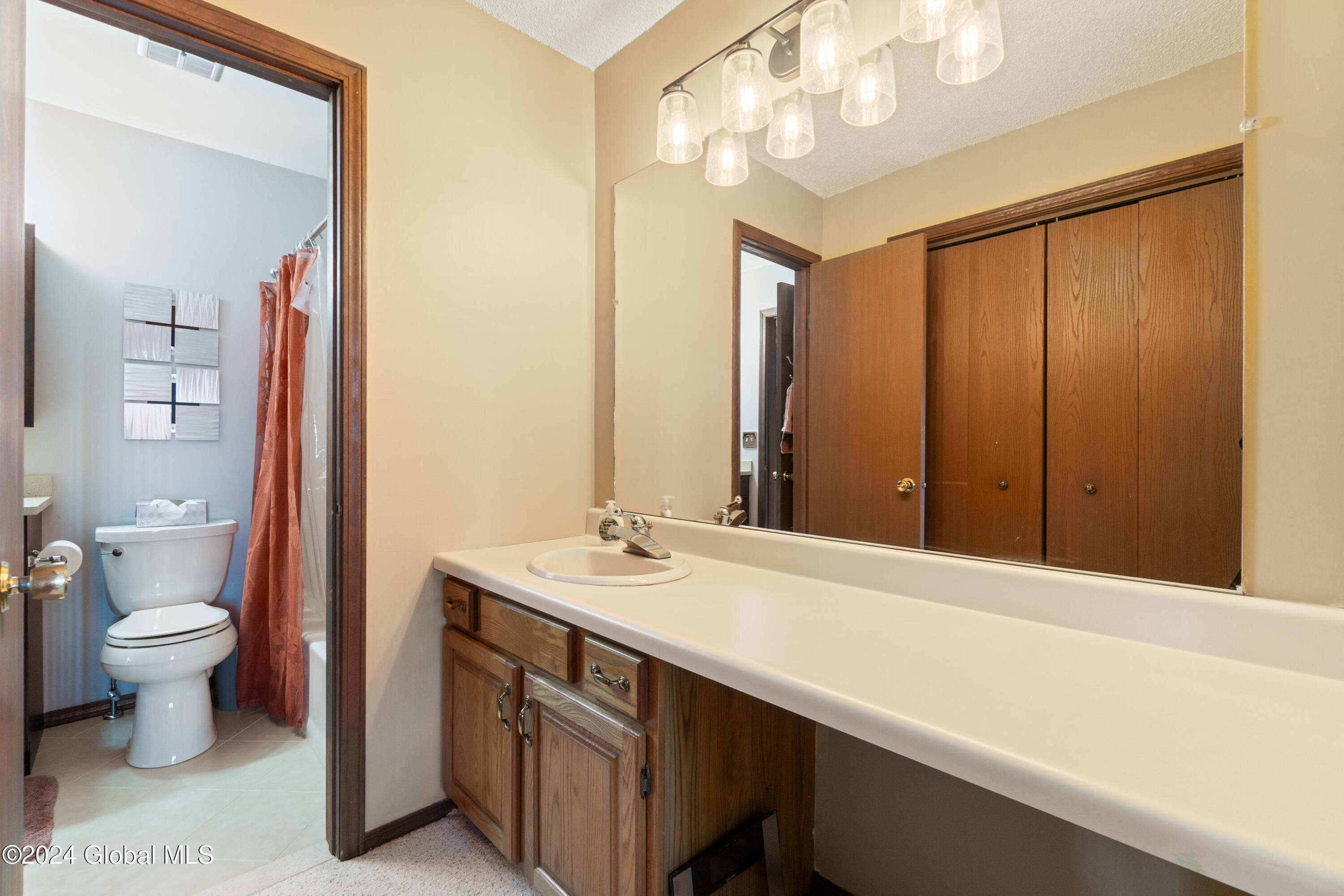 14 Rugby Road Bethlehem, NY 12159 - Photo 28 of 31 43-DSC04080