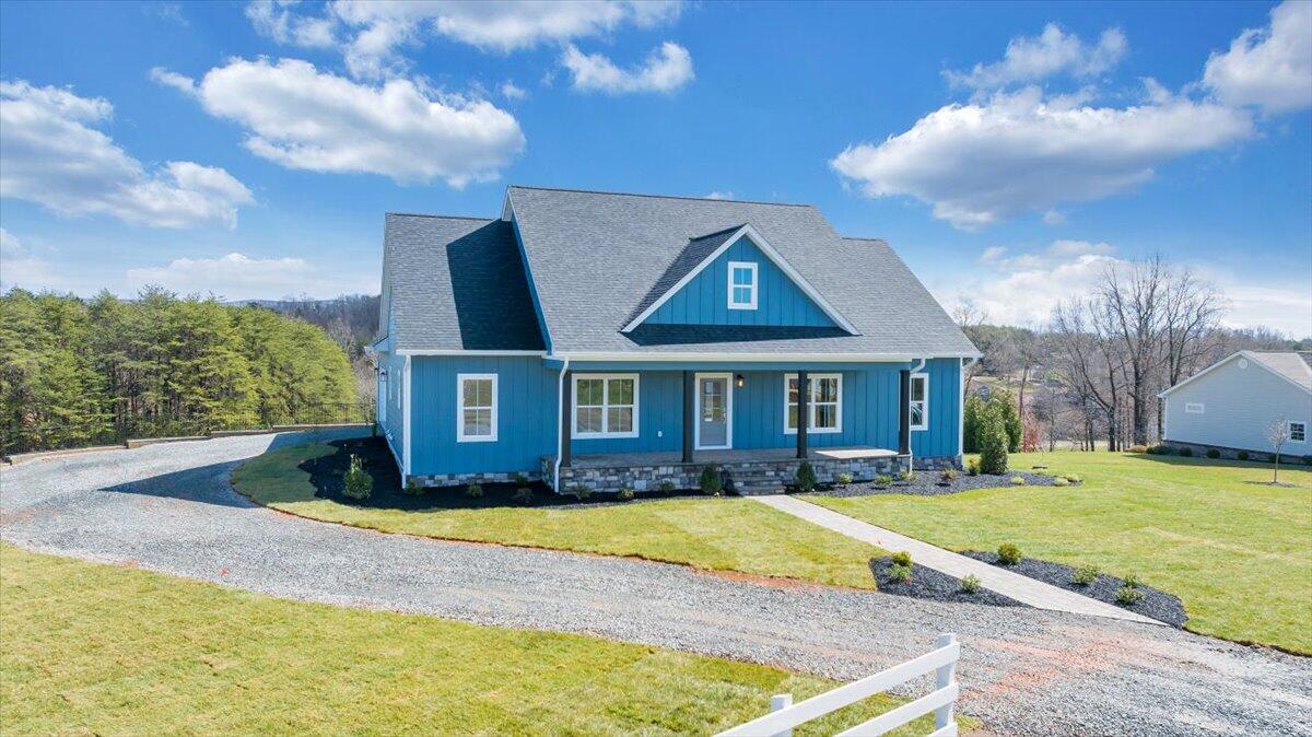 27 Smokehouse Road Moneta, VA 24121 - Photo 110 of 144 107-DJI_20260313024758_0341_D