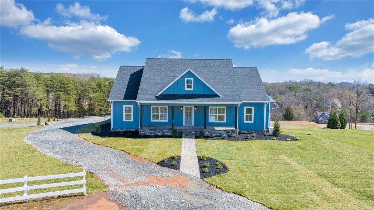 27 Smokehouse Road Moneta, VA 24121 - Photo 116 of 144 113-DJI_20260313024246_0324_D