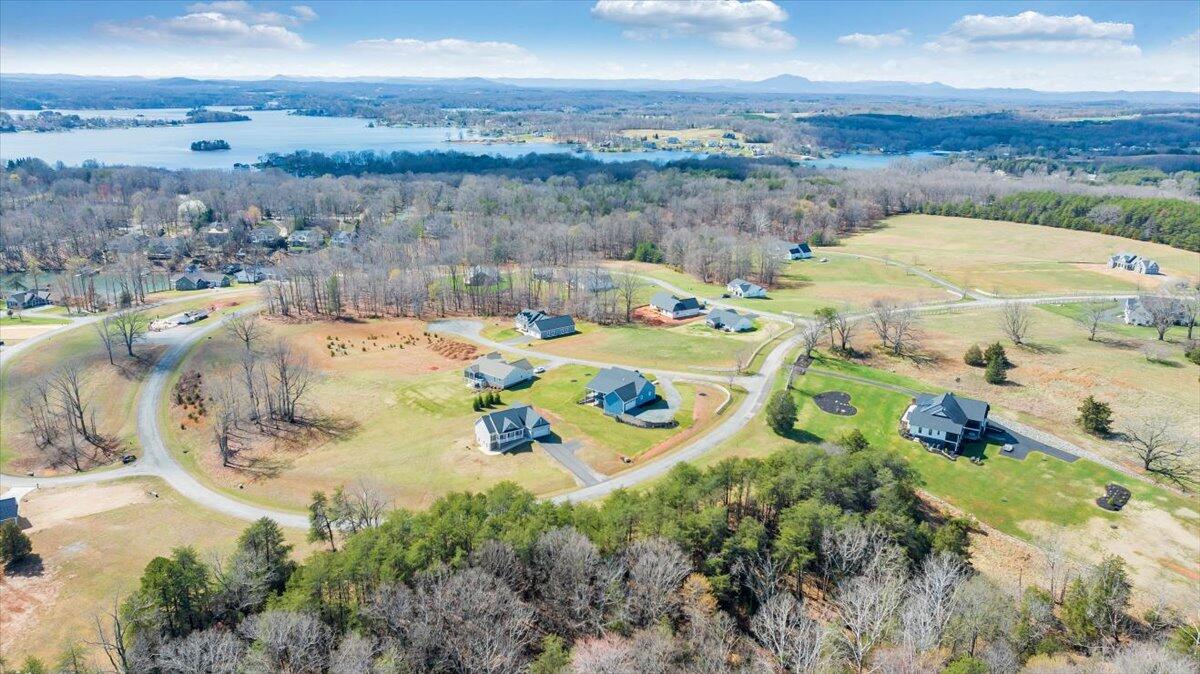 27 Smokehouse Road Moneta, VA 24121 - Photo 140 of 144 137-DJI_20260313025100_0349_D