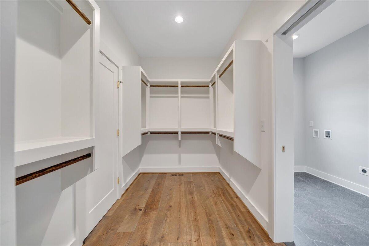 27 Smokehouse Road Moneta, VA 24121 - Photo 58 of 144 058-MIB00602