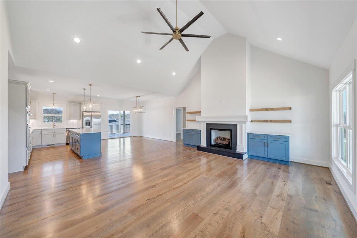 27 Smokehouse Road Moneta, VA 24121 - Photo 8 of 144 008-MIB00713