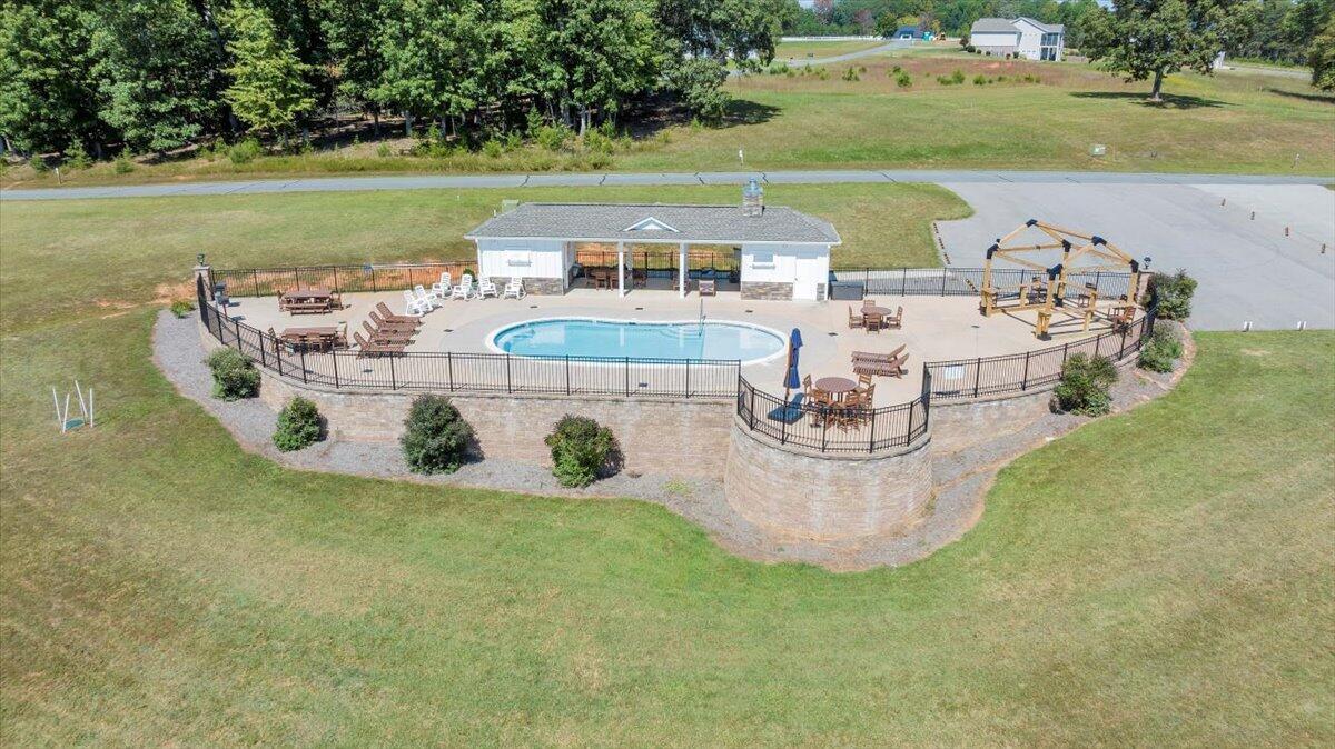 27 Smokehouse Road Moneta, VA 24121 - Photo 96 of 144 20250912112311842513000000-o