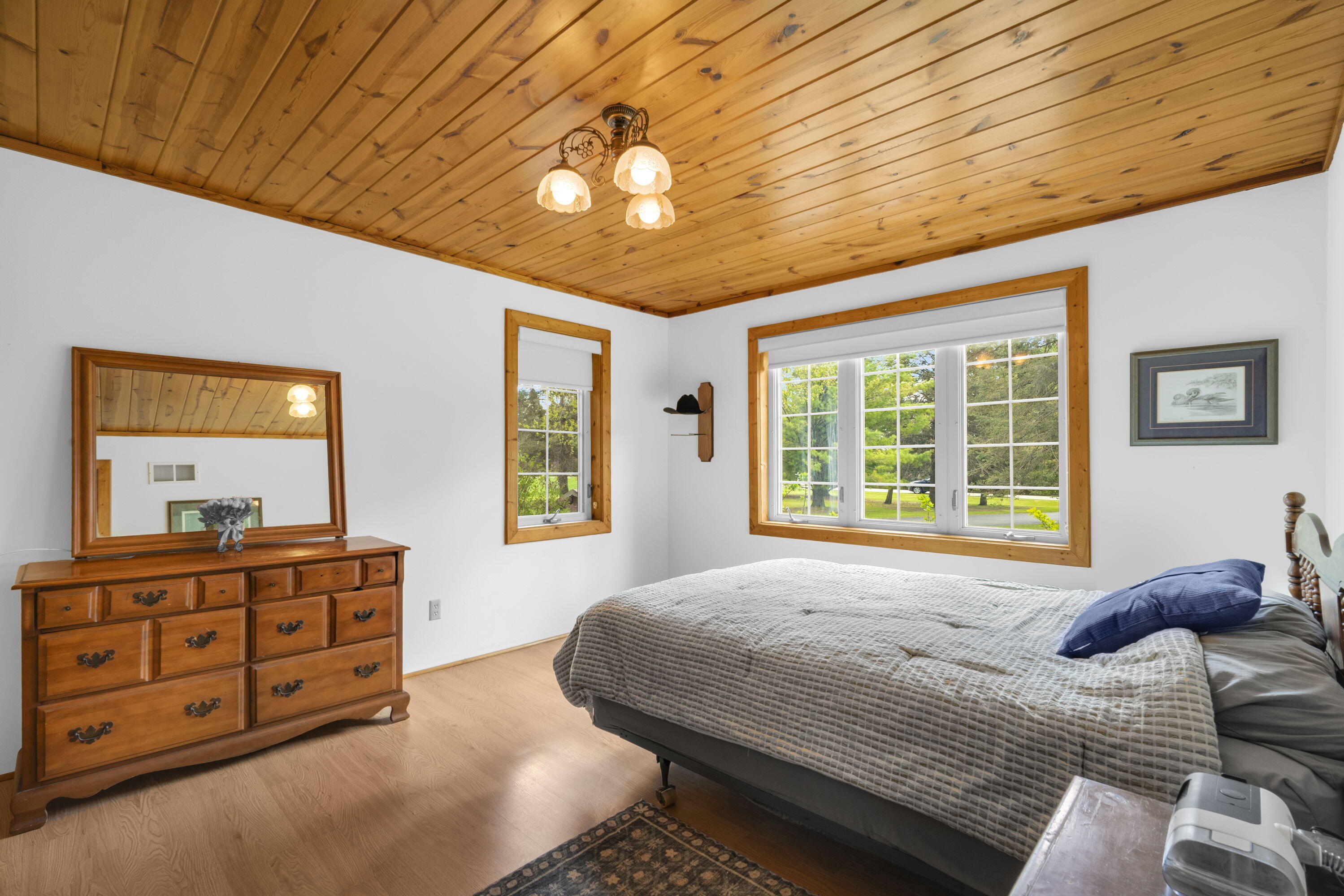 1206 Lakeview Road Farmington, WI 53090 - Photo 22 of 35 22_imgDSC02025